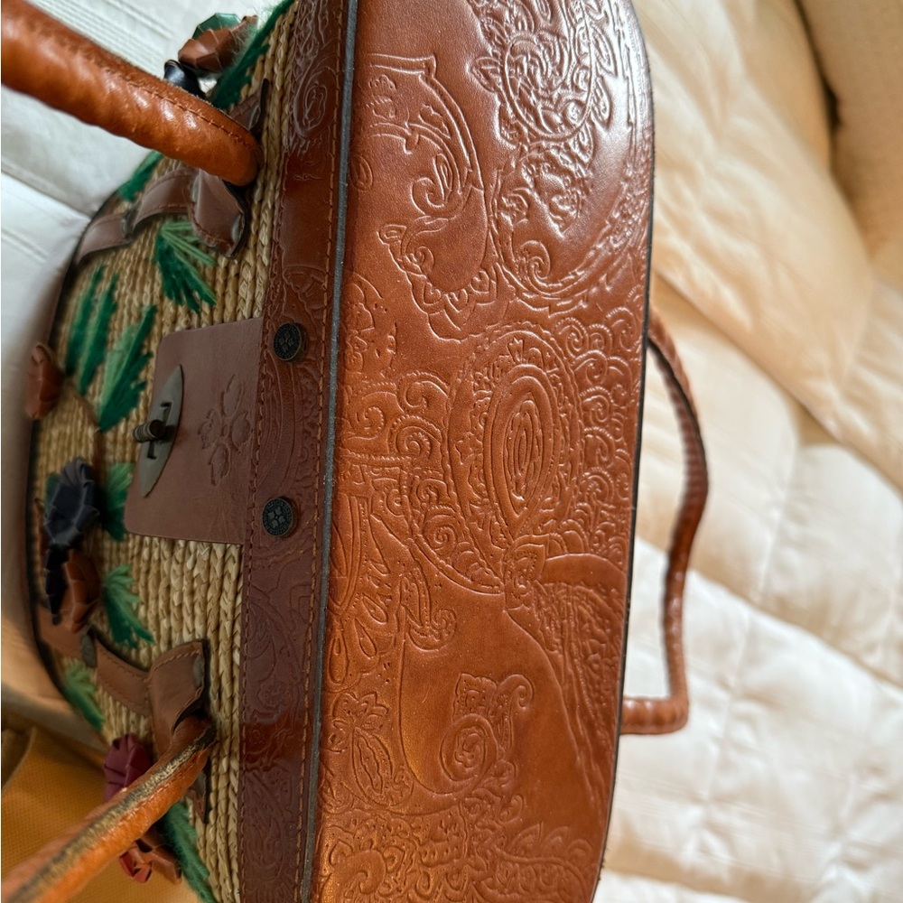 Patricia Nash Tan Straw Tote with Brown Leather & Multicolor Floral Appliqués - Picture 3 of 6